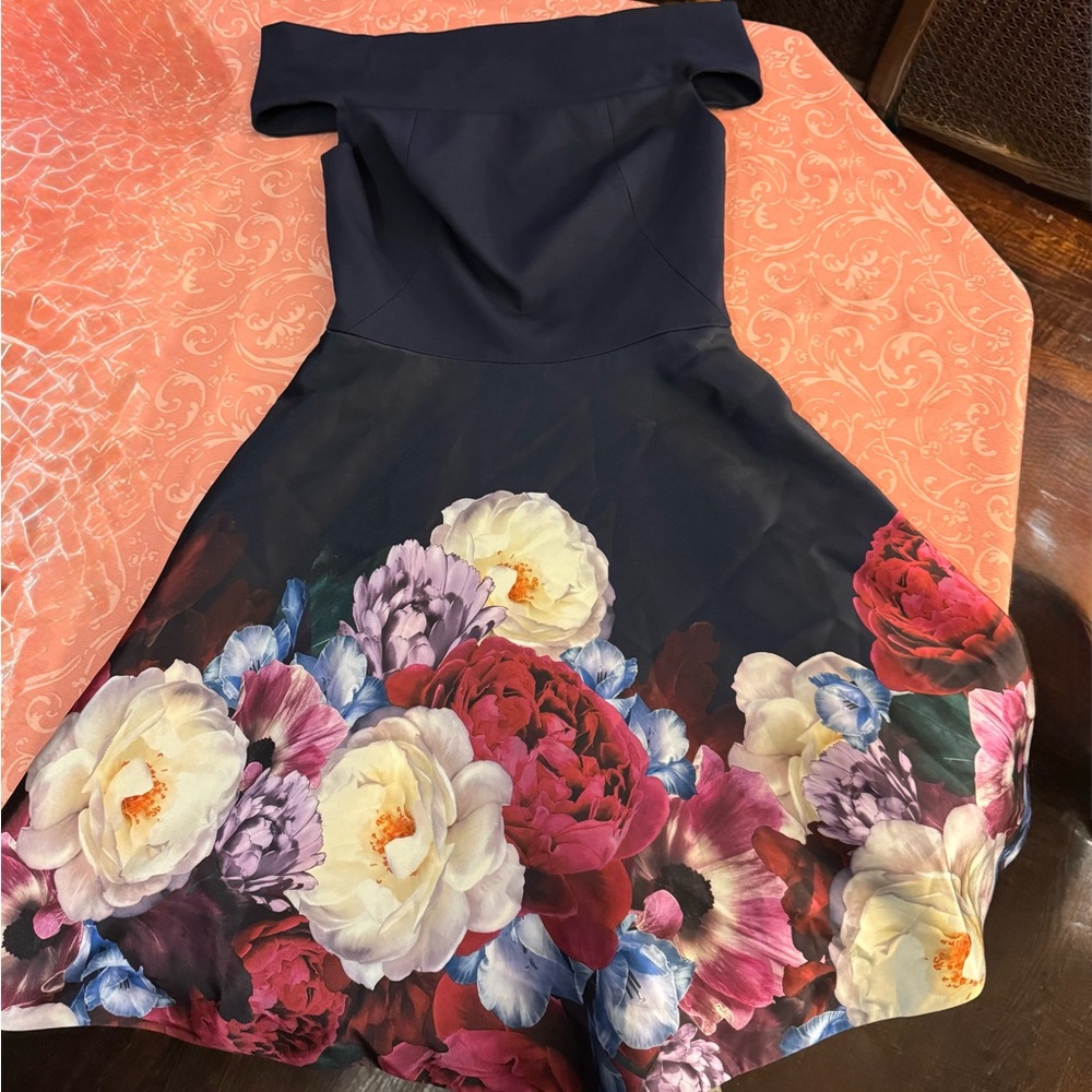 Ted Baker London Nersi Blushing Bouquet floral-print dress in navy blue